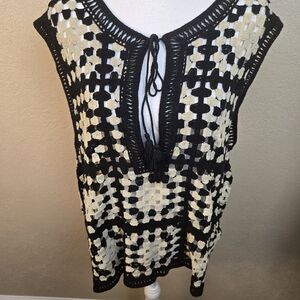 Adiva Black and Cream Crochet Tie-Front V-Neck Sweater Vest Large (6472)